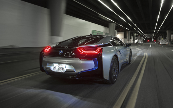 bmw i8 hybrid rolling shot from rear