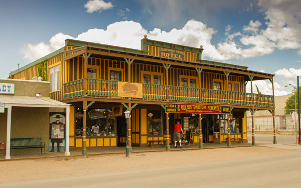 1800s hotel and saloon in tombstone arizona