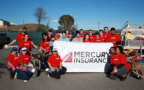 Mercury insurance employees taking a picture for habitat for humanity
