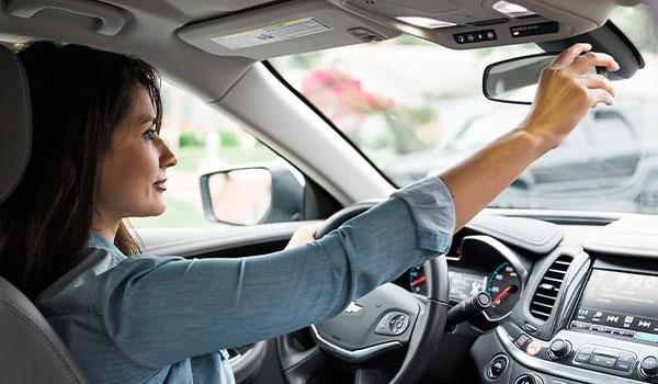 Adjusting rear-view mirror